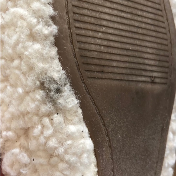 Universal Thread Slippers/Sandals - Picture 5 of 5